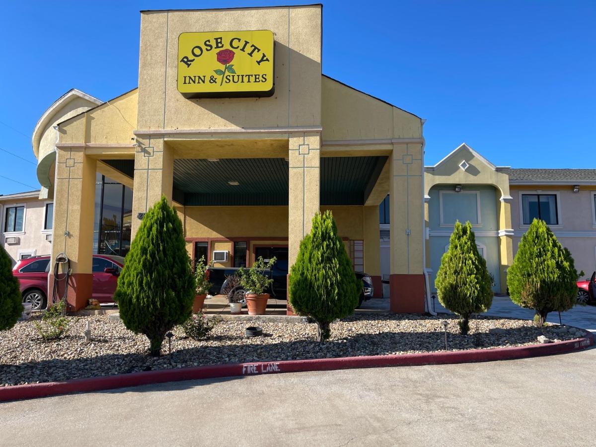 Rose City Inn & Suites Tyler Bagian luar foto