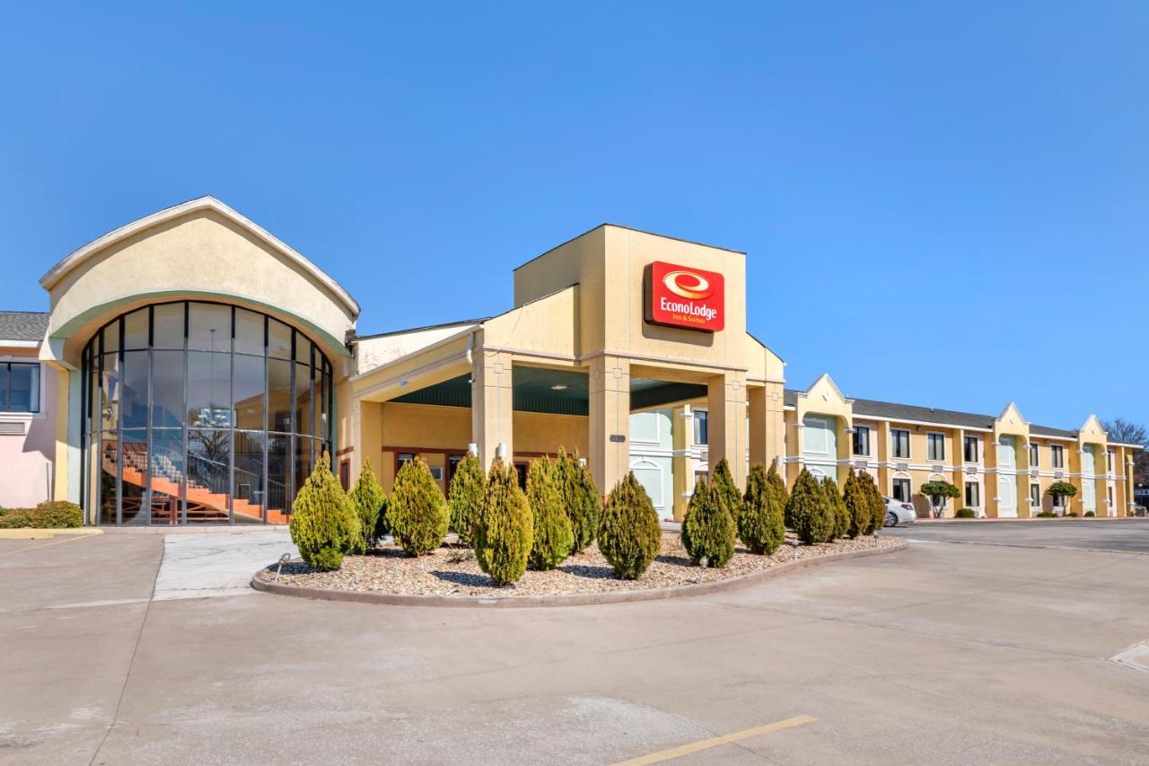 Rose City Inn & Suites Tyler Bagian luar foto