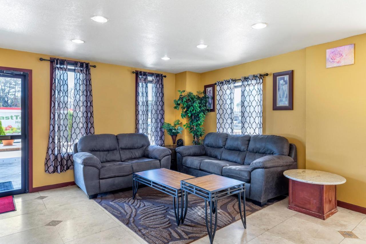 Rose City Inn & Suites Tyler Bagian luar foto